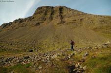 Góra Esja w Islandii. Trekking nad Reykjavikiem